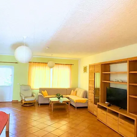Hotel-pension Am Muehlberg 3*