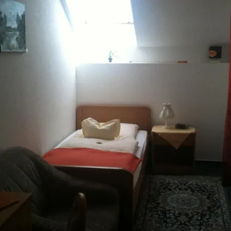 Hotel-pension Am Muehlberg فندق