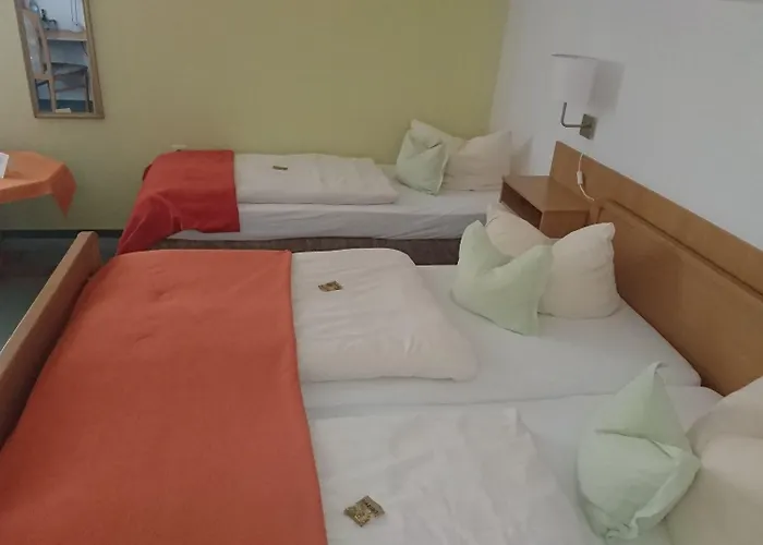 Hotel-Pension Am Muehlberg Hotell 3*