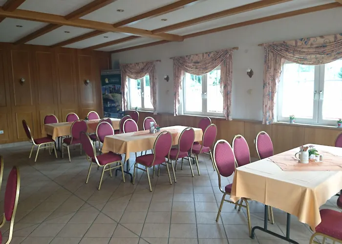 Hotel-Pension Am Muehlberg Hotell 3*