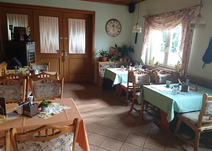 Hotell Hotel-Pension Am Muehlberg 3*