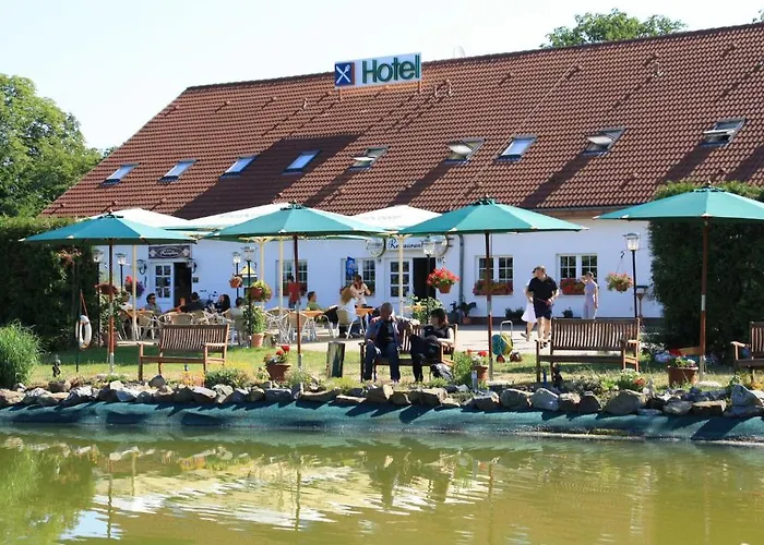 Hotel-Pension Am Muehlberg 3*